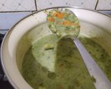 A picture of step 4 of Spinach chicken soup.