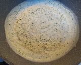 Foto del passaggio 3 della ricetta Crespella al prezzemolo,con cuore di champignon e zucchine