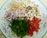 รูปขั้นตอนการทำที่ 1 ของ ข้าวผัดเขียวหวานปลาสลิดฟู