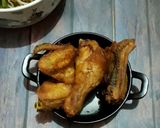 Foto langkah ke 5 dari resep Ayam goreng bumbu sayur asem.