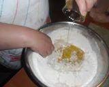 صورة لخطوة 1 من وصفة عجينة البيتزا