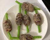 Hình bước làm 1 của món Chả tôm quinoa bọc đậu côve (baby food)