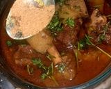 A picture of step 18 of Lauki gosht ka salan.