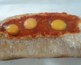 Foto del paso 6 de la receta: Pan relleno de huevos a la flamenca