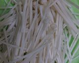 Foto langkah ke 1 dari resep Crispy Enoki.