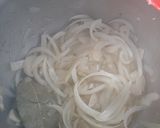 Foto del paso 2 de la receta: Codillo asado en salsa