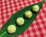 A picture of step 3 of Til / Sesame Ladoo.