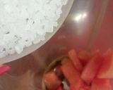 A picture of step 2 of Watermalon juice.