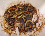 Foto langkah ke 6 dari resep Telur Siram Lada Hitam.