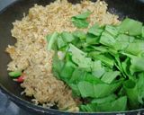 Foto langkah ke 7 dari resep Nasi goreng ayam suwir.