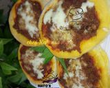 A picture of step 12 of Simple mini pizza.