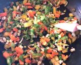 Foto del paso 3 de la receta: Ají relleno de espinaca con papas salteadas