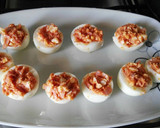 Foto del paso 8 de la receta: Huevos Rellenos para Halloween