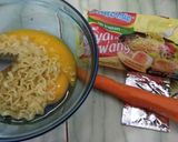 Foto langkah ke 1 dari resep Omlet mie serut wortel.
