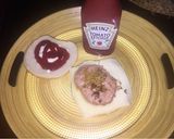 Foto del paso 1 de la receta: Hamburguesa, cebolla, tomate & queso