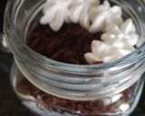 कॉफी चॉकलेट केक जार(coffee chocolate cake jar recipe in Hindi) रेसिपी चरण 5 फोटो