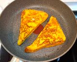 A picture of step 3 of Fluffy French Toast.