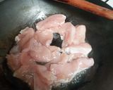 Foto del paso 3 de la receta: Pollo con brócoli al estilo thai