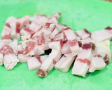 Foto del paso 2 de la receta: Arroz con costillas, panceta y ajos tiernos 🌞