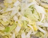 Hình bước làm 1 của món Cải thảo xào tôm