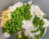 Une image de l'étape 4 de Salade de riz au thon et aux œufs.