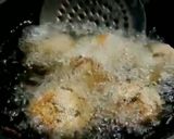 A picture of step 5 of Ragda Pettis raw banana patties.