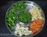 A picture of step 2 of Maharashtrian Veg Kolhapuri (Mix Vegetable Curry).