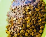 A picture of step 1 of Tempting black peas with gravy.
