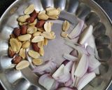 A picture of step 1 of Kanda poha.