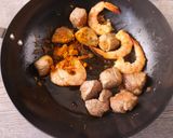 鮮蝦豬肉咖哩炒飯的食譜步驟3照片