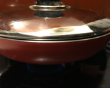 Foto del paso 5 de la receta: Tortilla : habitas y ajos tiernos
