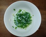 A picture of step 2 of Bún Thịt Nướng (Vietnamese Grilled Pork with Vermicelli).