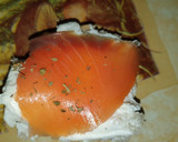 Foto del paso 4 de la receta: Tosta de salmón ahumado 🐟