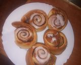 A picture of step 5 of Cinnamon rolls.