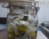 Foto del paso 2 de la receta: Pepinillos enteros al estilo Judío