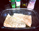 Foto del paso 2 de la receta: Salmón especiado al horno con puré de cogollo de Tudela