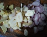 Foto langkah ke 2 dari resep Ikan Kuah Manis.