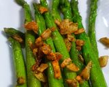 Foto langkah ke 4 dari resep Pan Seared Asparagus.