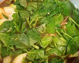 Hình bước làm 4 của món Bầu um trứng gà lộn