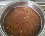 Foto del paso 1 de la receta: Spaghetti integrales al pesto con bacón ahumado