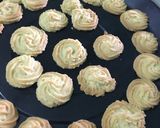A picture of step 7 of Butter Cookies.