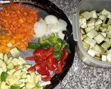Foto del paso 1 de la receta: Salteado de quinoa y vegetales a la cerveza