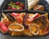 Foto del paso 1 de la receta: Guarguerones en crema marinera con Mariscos y arvejas