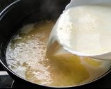 A picture of step 4 of Diwali Special Rava Halwa/Suji Halwa/Rava Halwa.