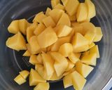 Une image de l'étape 1 de 🥔 Soupe courgettes et pommes de terre !! 🥔.