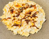 Hash Brown Pancake with Dried Anchovy XO Sauce 小魚干XO醬馬鈴薯蛋餅 [溪和水產］的食譜步驟2照片