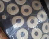 A picture of step 5 of Donuts.