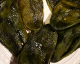 Foto del paso 2 de la receta: Chiles rellenos de queso, en caldillo con verduras