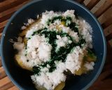Foto langkah ke 4 dari resep Bola-bola ubi pandan.