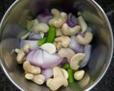 A picture of step 4 of Methi matar malai.
